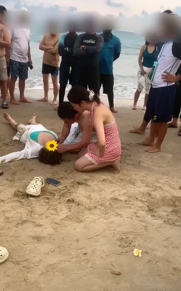 本想陪老婆追日落，却等来一场生死考验……