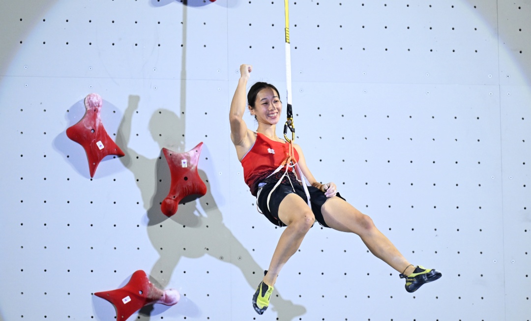赵一程 周娅菲包揽亚沙会男、女组速度攀岩金牌！