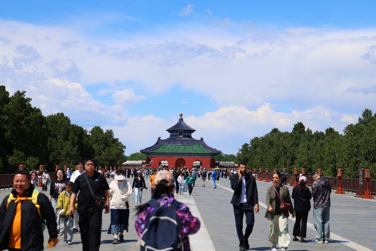 碧空流云下的北京公园有多美？组图来袭