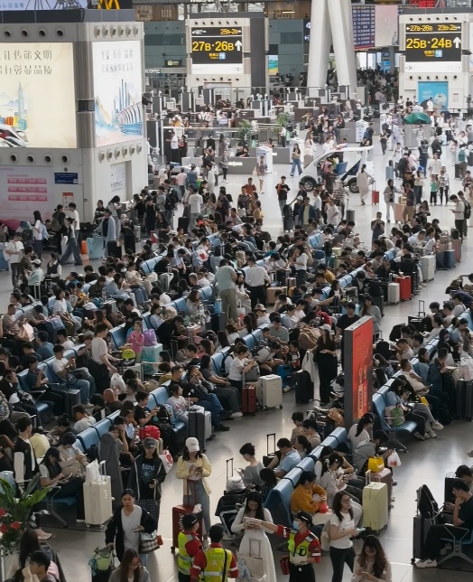 爆了！这是今天的广州南站，一大波“聪明人”已经提前出发……