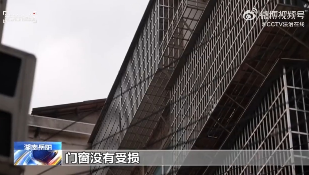 女子不改密码，保险箱2次失窃！“心机闺蜜”盗走56万，女子震惊：怀疑儿子，我还找她支招...