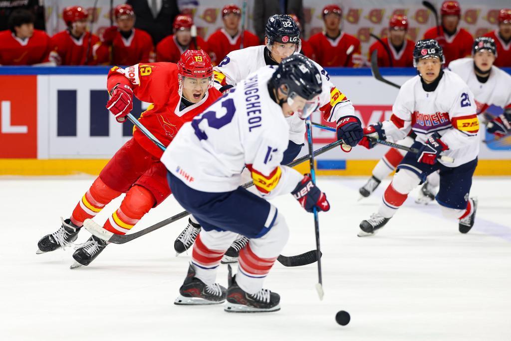 中国男冰世锦赛首战不敌韩国队