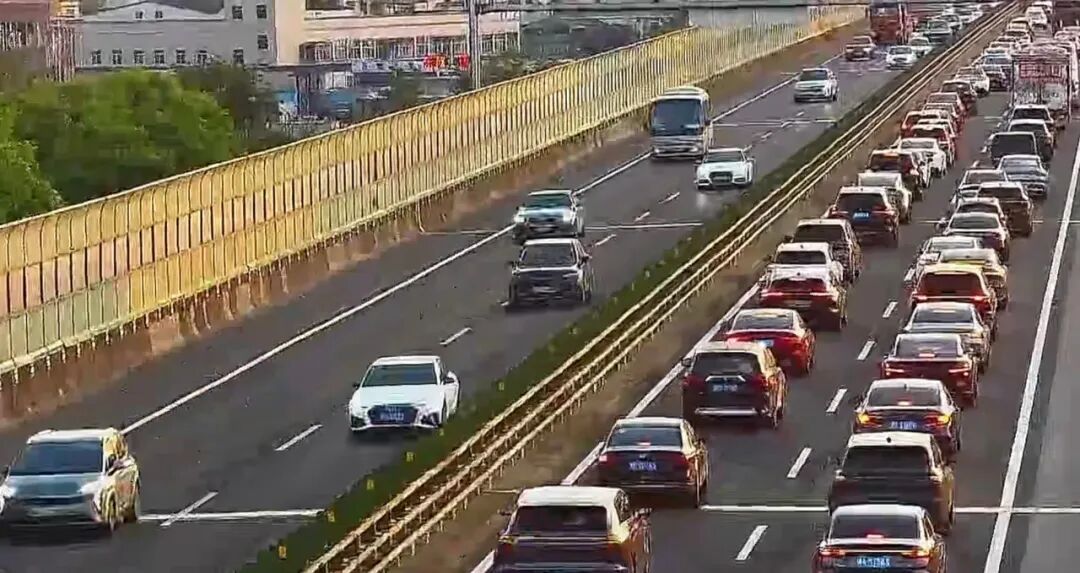 杭州东站实况！浙A大军出动了！部分高速进口关闭！重要提醒