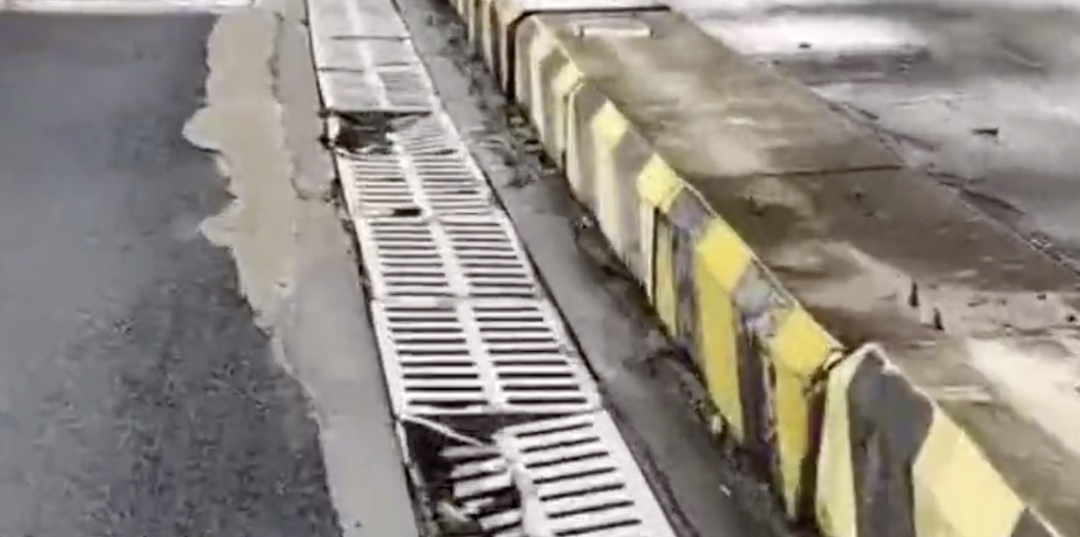 佛山一道路沙井盖出现连续破损，当地相关部门：将尽快更换