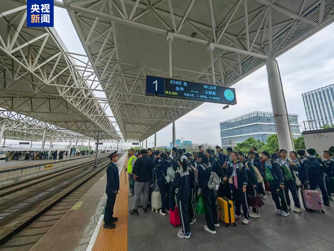 长三角铁路计划增开旅客列车449列 今日预计发送旅客395万人次