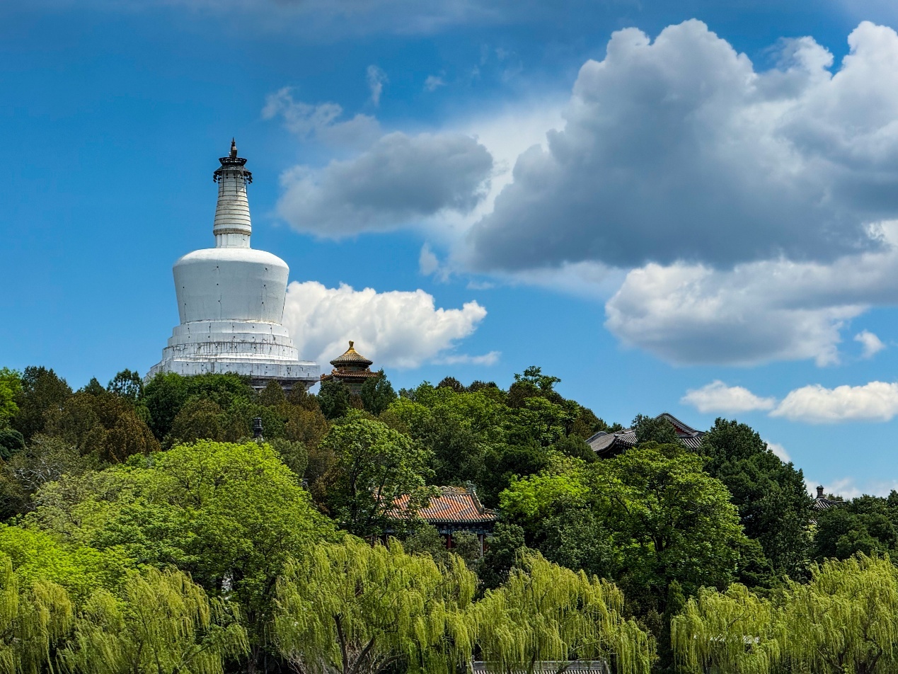 碧空流云下的北京公园有多美？组图来袭