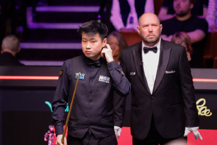 斯诺克世锦赛：赵心童不敌墨菲无缘四强