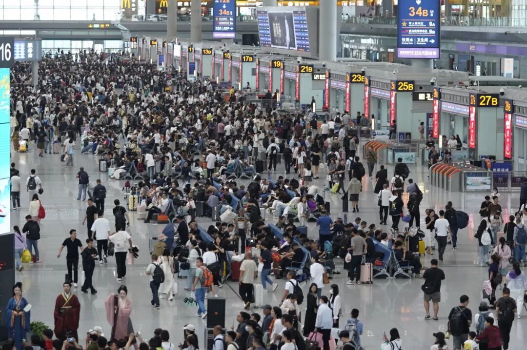 西安铁路局：“五一”假日，加开167对列车！