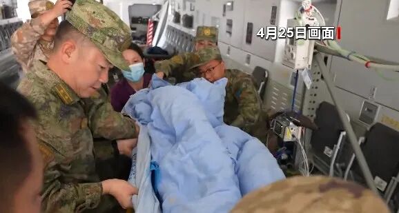 运-20出动！展开紧急救援！