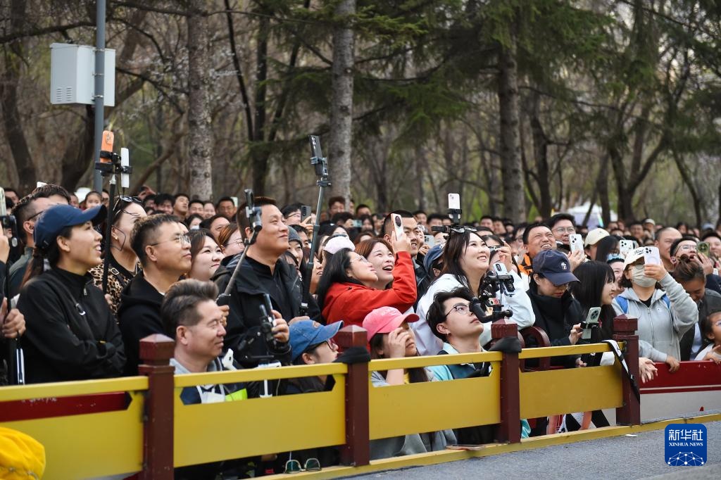 职业超有料丨“雪饼猴”王铁柱——景区NPC，用热爱点亮文旅新赛道