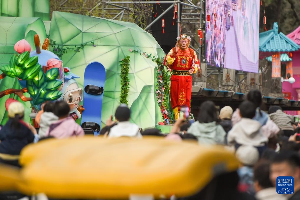 职业超有料丨“雪饼猴”王铁柱——景区NPC，用热爱点亮文旅新赛道