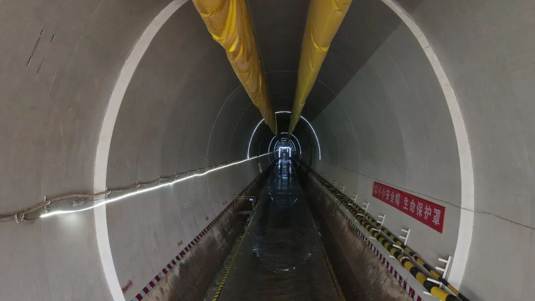 22055米！兰合铁路西固隧道左线顺利贯通