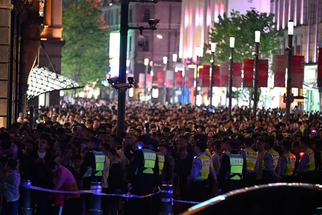 上海知名景区客流同比大增，全国多地景区紧急通知：已售罄、已约满、别跑空