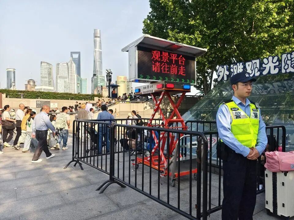 上海知名景区客流同比大增，全国多地景区紧急通知：已售罄、已约满、别跑空