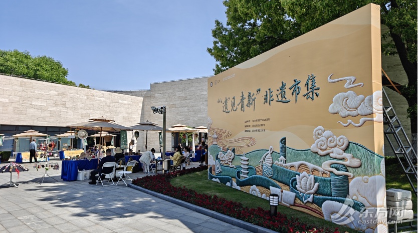 “9点出发11点还没出上海”，小长假首日现离沪+来沪双高峰！上海首日迎客387万人次