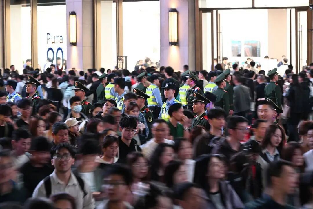 上海知名景区客流同比大增，全国多地景区紧急通知：已售罄、已约满、别跑空