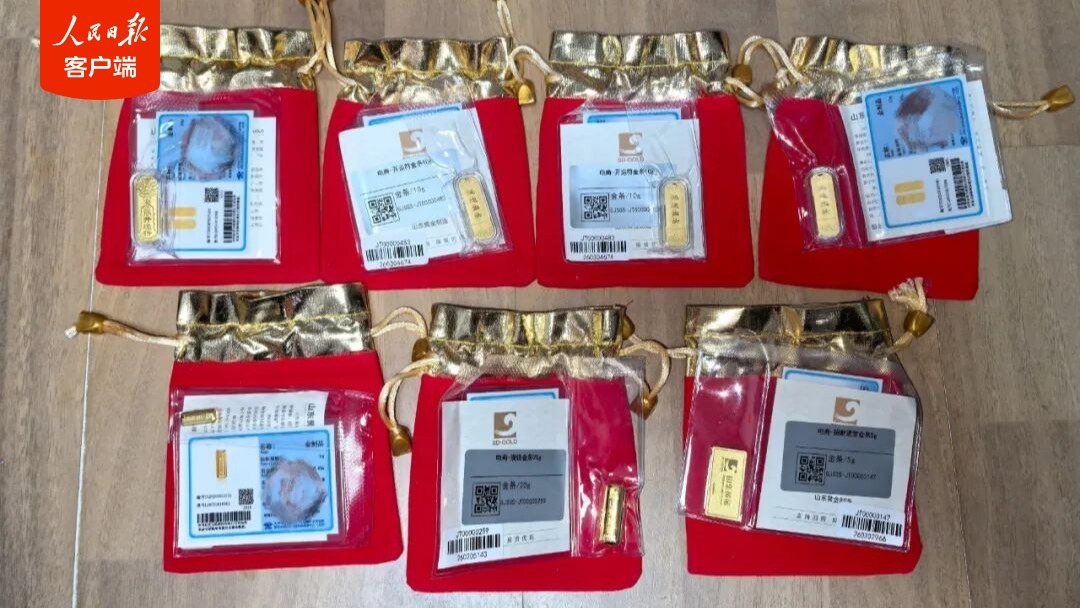 满满两大包！正在取走涉诈物品的他被警察抓住