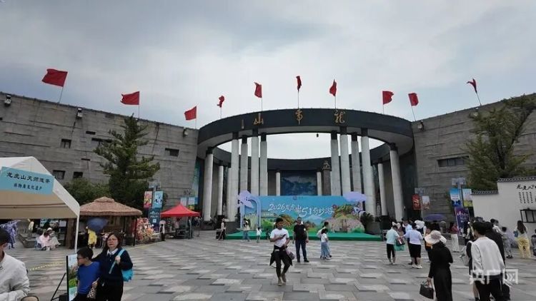 摆渡车问题被点名后，龙虎山景区现状如何？记者暗访→