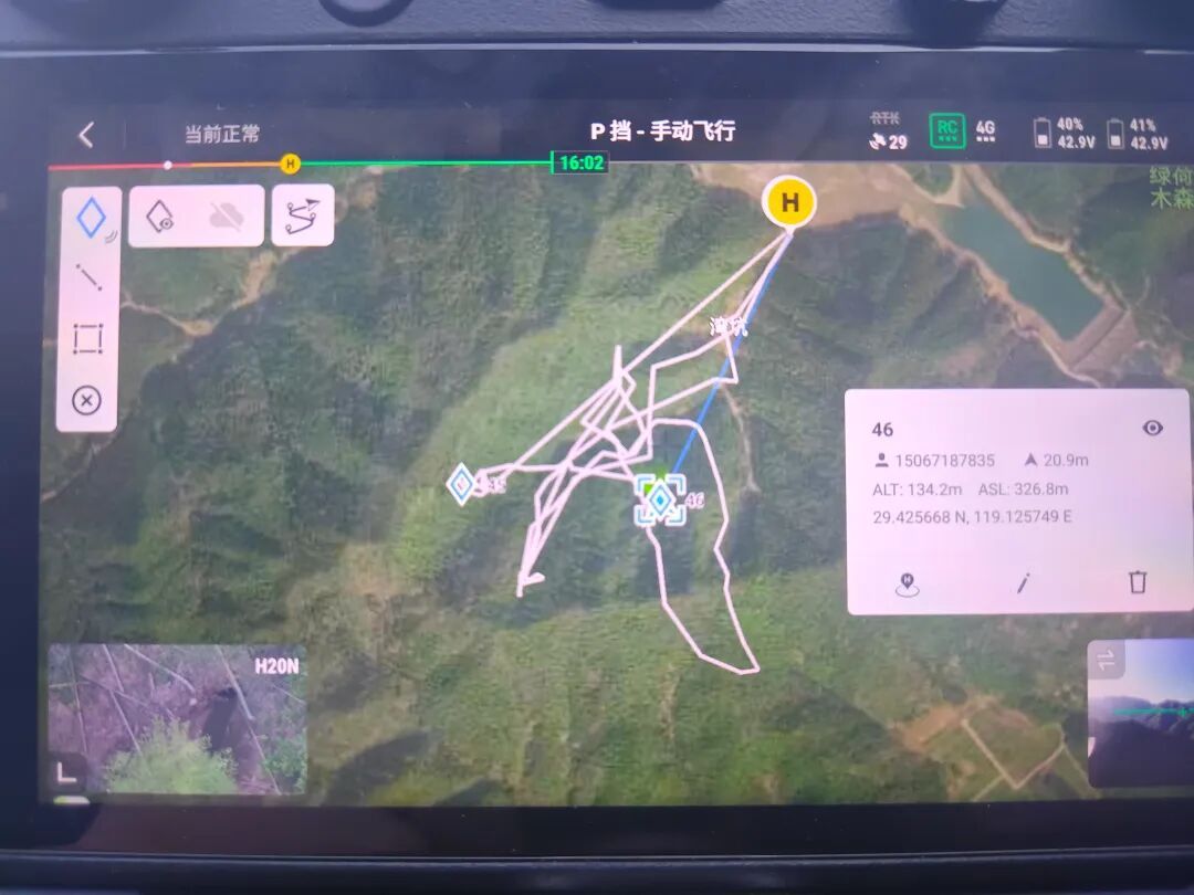 杭州村民养的牛被困山林20天，无法饮食暴瘦了200斤，警方用无人机找到时还活着