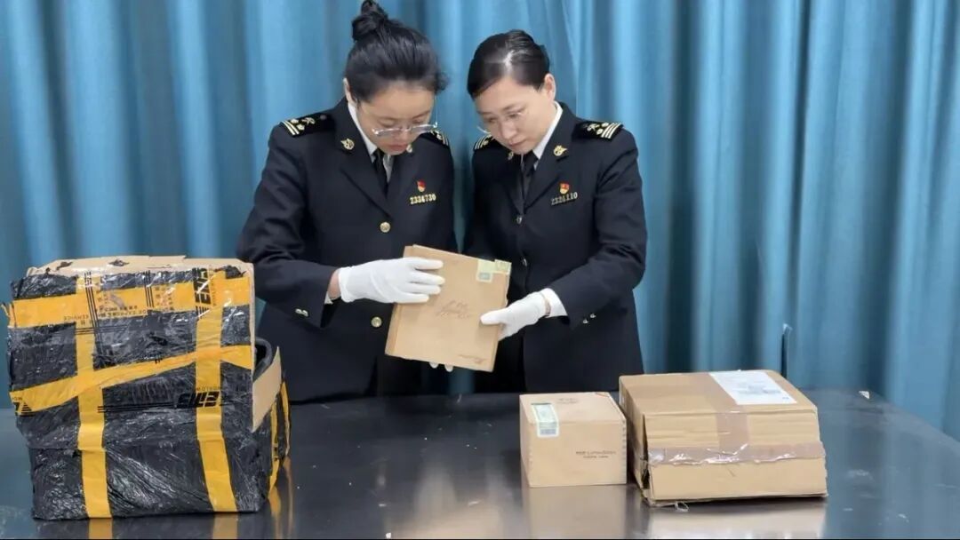 想出“蜡烛”这个申报名的真是个“天才”