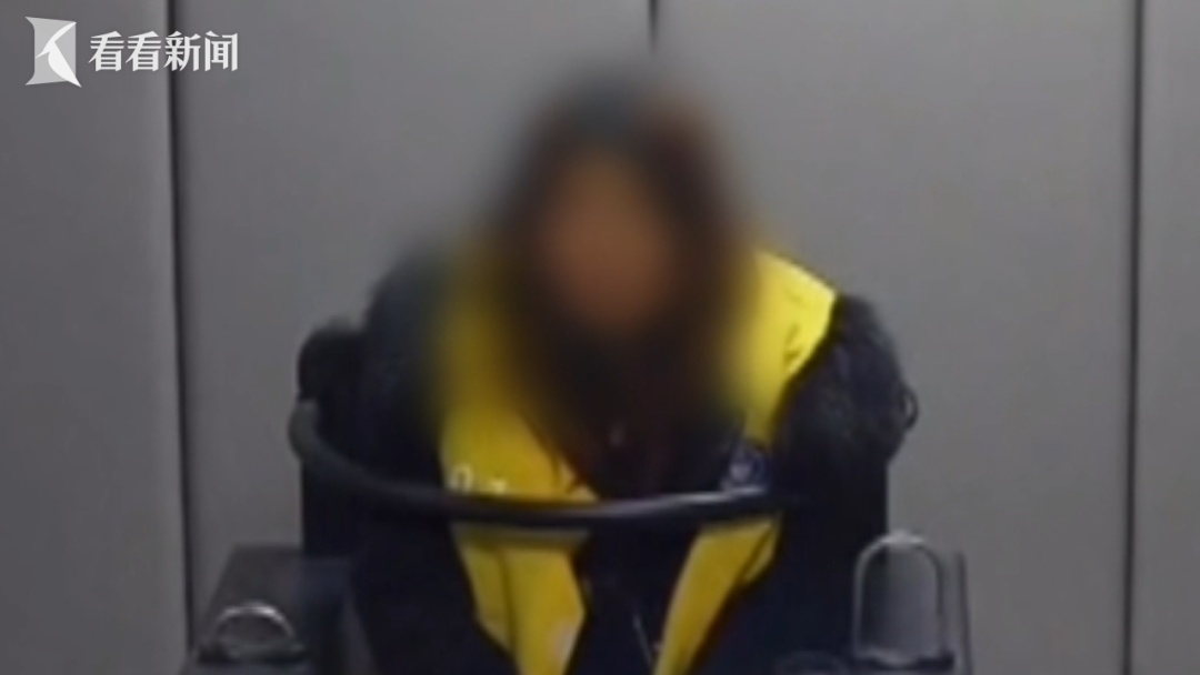 7天无理由退货变“摇钱树” 女子买真退假调包400余单高端化妆品 诈骗20万