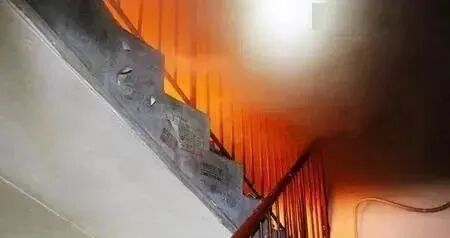 楼道堆杂物，着火跑不了！不信?看看这些真实案例