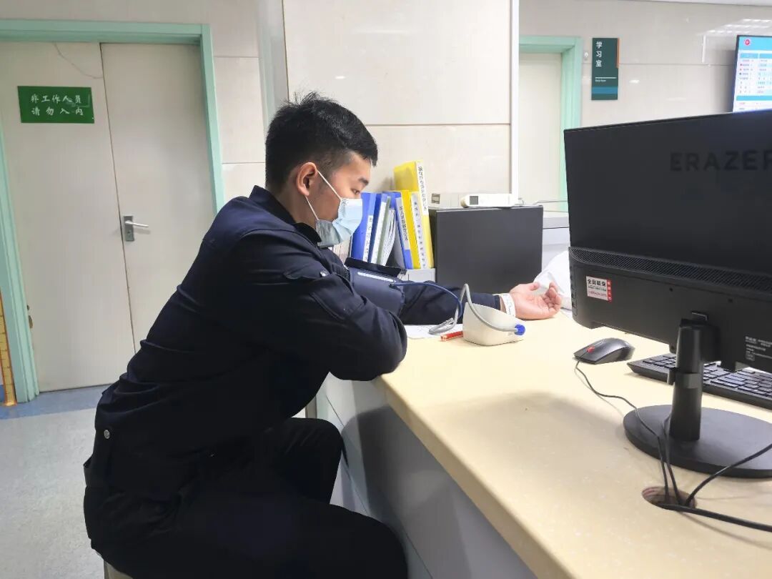 “00后”民警突然要请5天假，领导拍板：这假必须批！