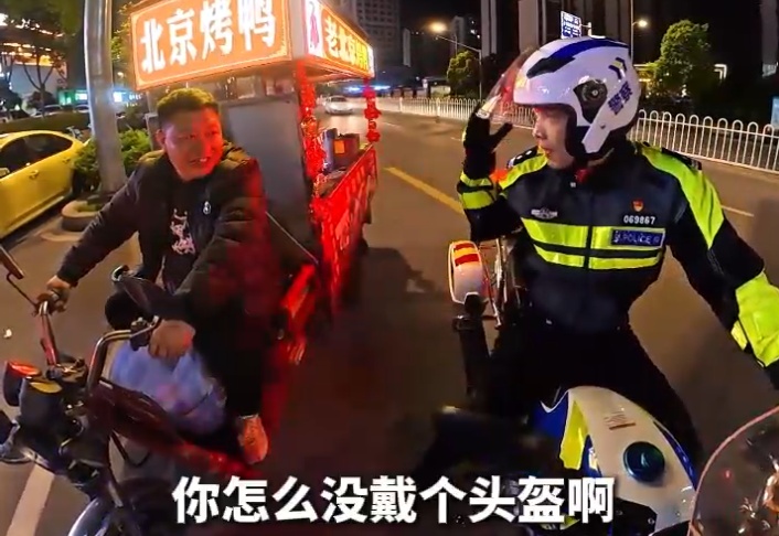 事发深夜！襄阳街头这一幕，全网刷屏！