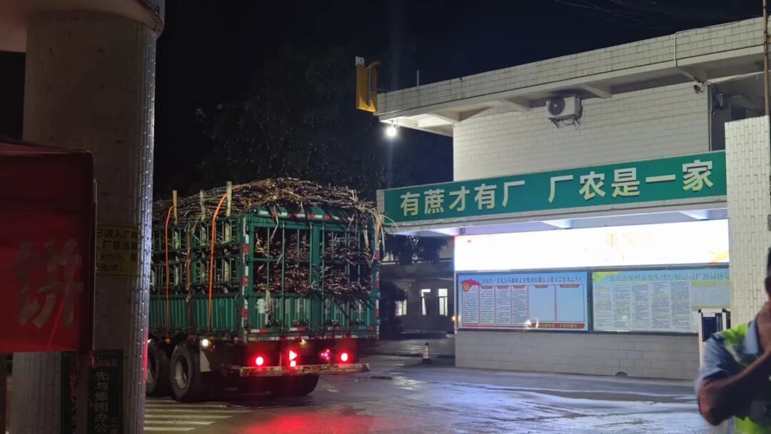全网都在夸的“最暖糖厂厂长”，一查来头，真不简单！
