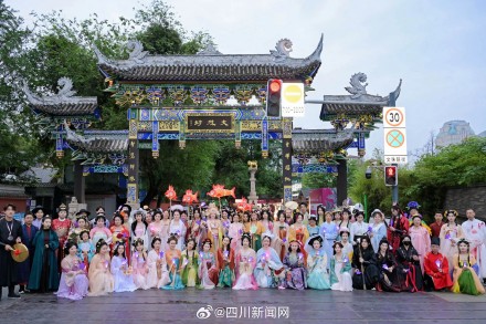 业态多元活力迸发 四川五一假期文旅市场客流消费双增长