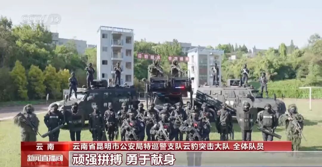 防弹衣连中两枪！反恐队员为解救人质，遭歹徒连续射击