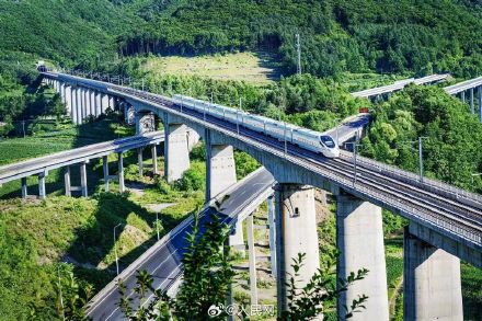 五一假期铁路运输旅客破1亿人次