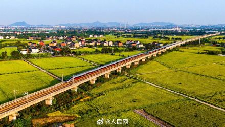 五一假期铁路运输旅客破1亿人次