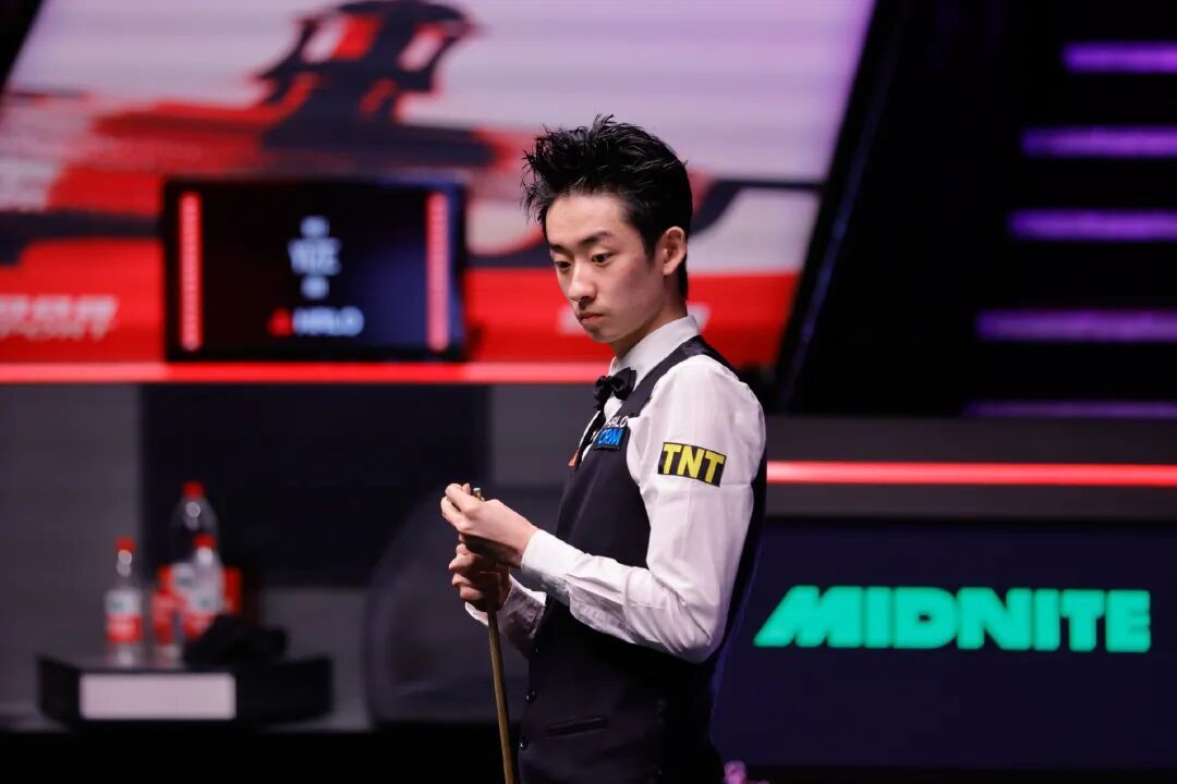 吴宜泽，首位00后斯诺克世锦赛冠军！中国球员连续两年夺冠