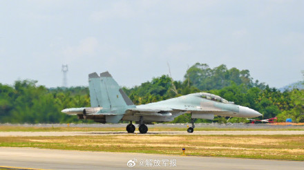 一键保存！空军战机训练酷图来了