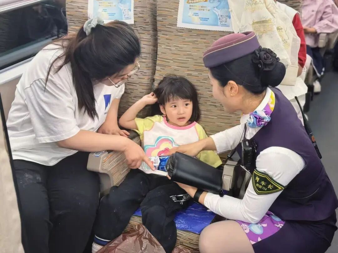 铁路迎来假期返程客流高峰！上海这些地铁今晚仍有定点加班车