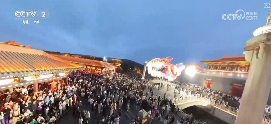 依托影视IP升级服务 从“打卡”到“入戏”游客沉浸式乐享“五一”假期