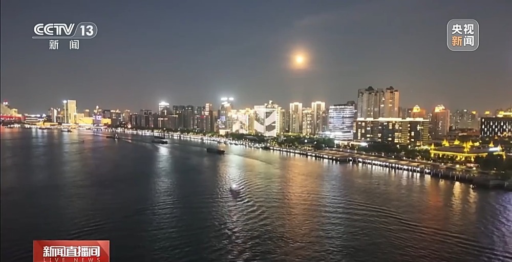 服务区畅玩、乡村漫游、水上观光 趁着假期“趣”打卡