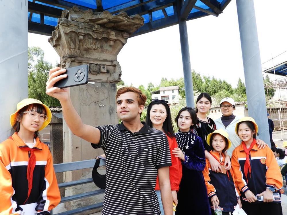 “中国人的假期很有活力”——“五一”假期“中国游”观察