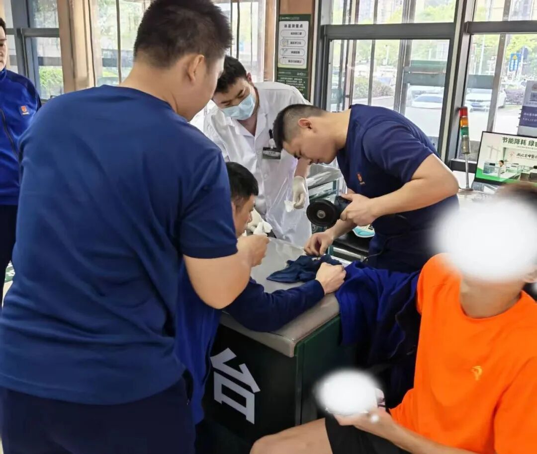武汉20岁男生赶考途中发生意外，紧急提醒：这种不离手的小东西可能造成大伤害