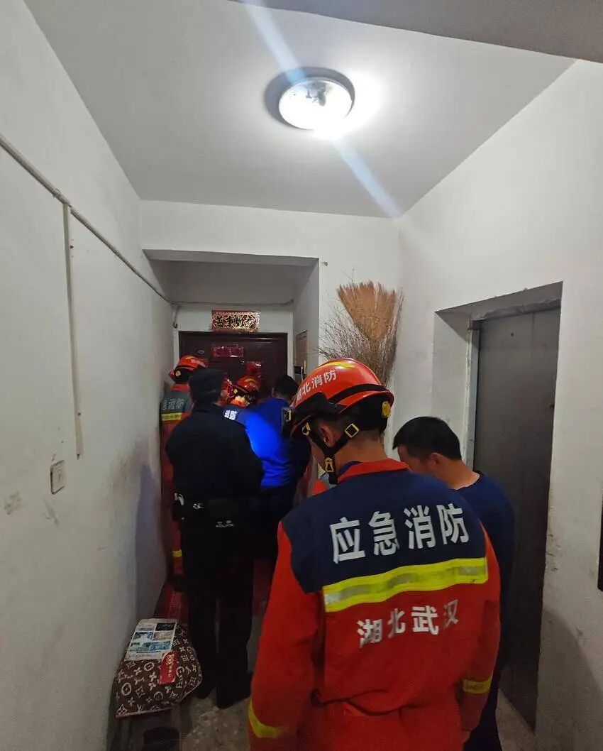 凌晨3点一声微弱呼救，万幸邻居听见了！