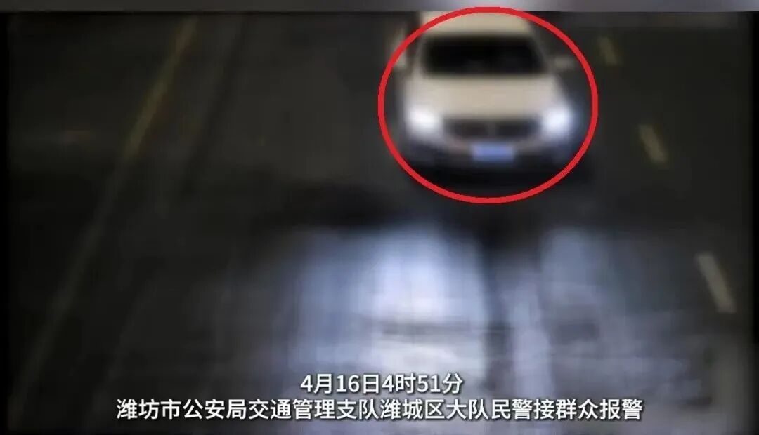 男子凌晨在路口等红灯睡着了......