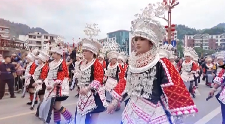 582.35万人次！从“看景”变“入景”，贵州文旅揭秘“五一”流量密码