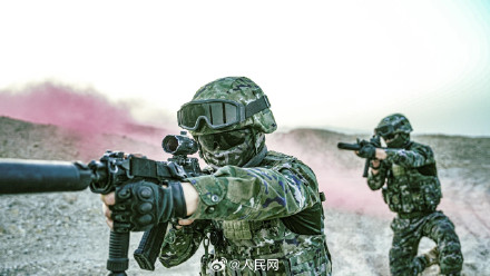 武警训练帅出新高度