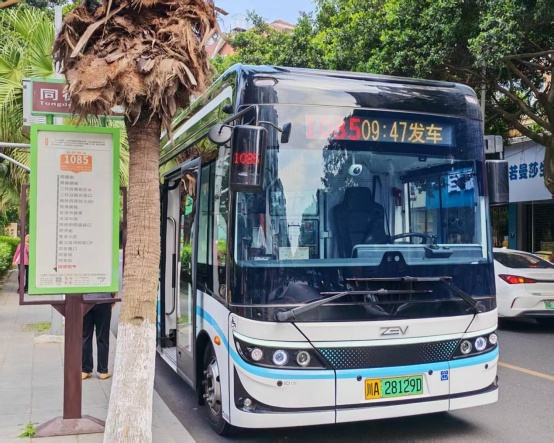 告别候车“盲等”时代！成都公交全新首创腰牌动态倒计时