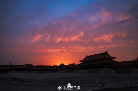 当故宫遇上绝美晚霞