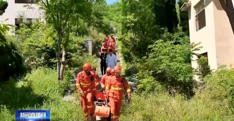 评估健康、结伴而行、选正规线路 老年人登山这些缺一不可
