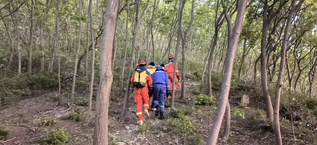 五一假期期间 门头沟消防处置多起山岳救援警情