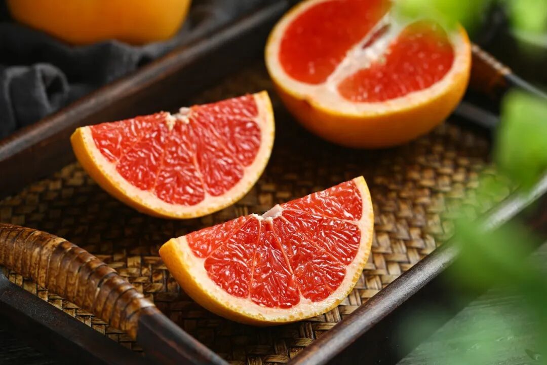 西柚，与85种药物相冲