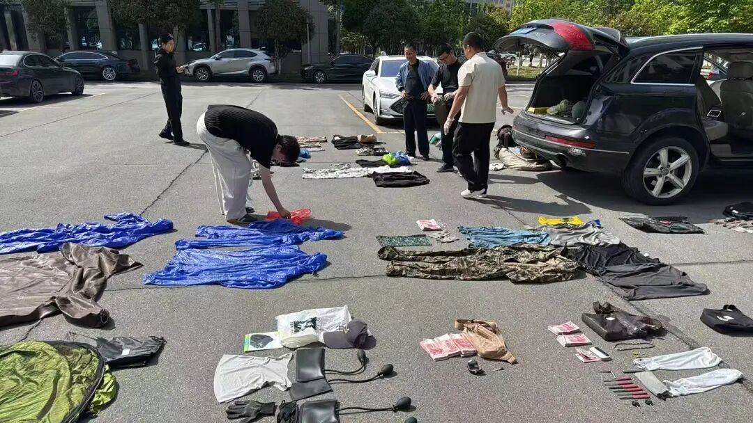 安庆警方破获多起车内财物盗窃案